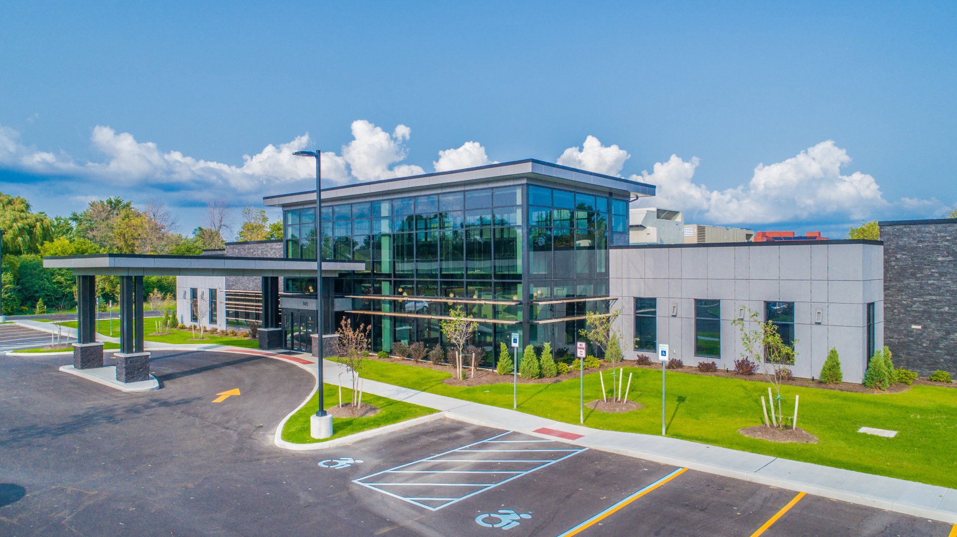 Ambulatory Surgery Center - Exterior