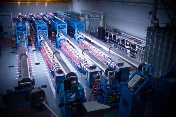 Cleanroom at University of Rochester's Laboratory for Laser Energetics 